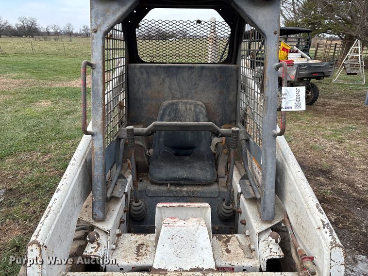 image for item ED2427 1993 Bobcat 742B skid steer loader