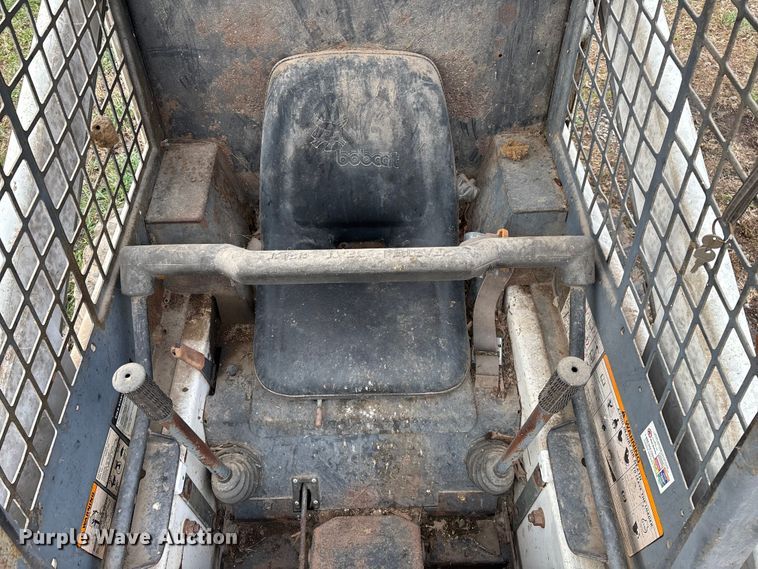 image for item ED2427 1993 Bobcat 742B skid steer loader