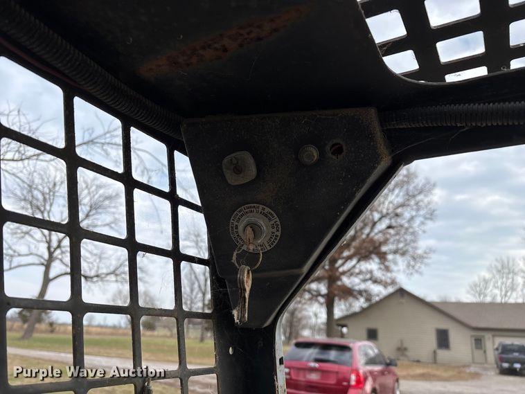 image for item ED2427 1993 Bobcat 742B skid steer loader