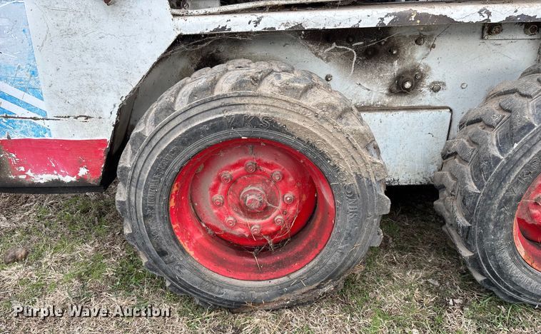 image for item ED2427 1993 Bobcat 742B skid steer loader