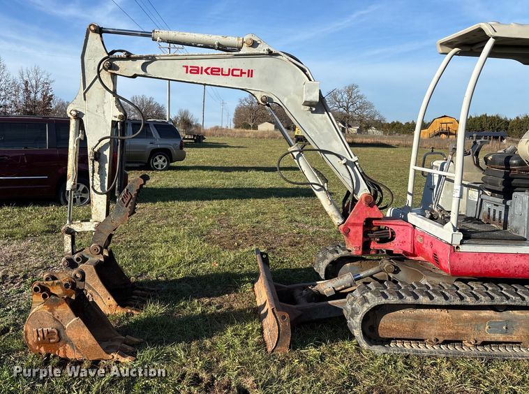 image for item ED2438 2005 Takeuchi TB135 mini excavator