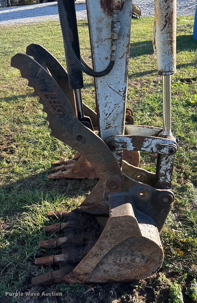 image for item ED2438 2005 Takeuchi TB135 mini excavator