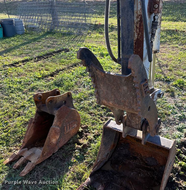 image for item ED2438 2005 Takeuchi TB135 mini excavator