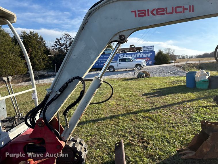 image for item ED2438 2005 Takeuchi TB135 mini excavator