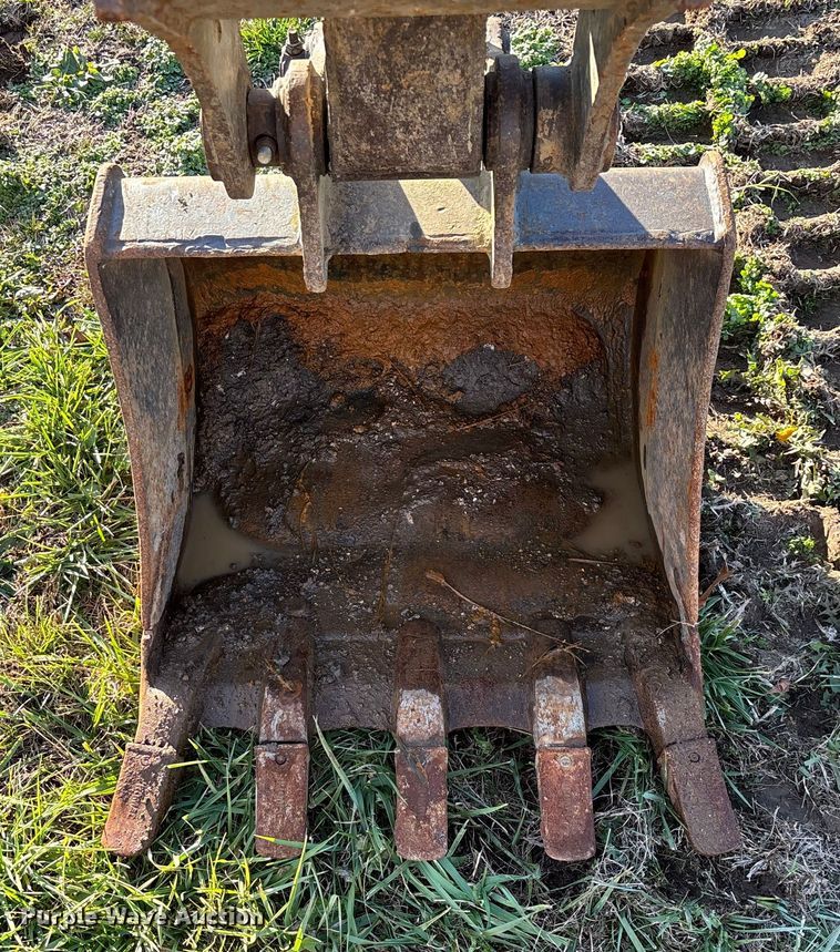 image for item ED2438 2005 Takeuchi TB135 mini excavator