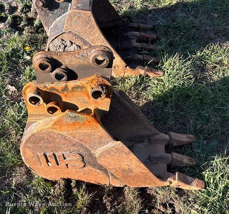 image for item ED2438 2005 Takeuchi TB135 mini excavator