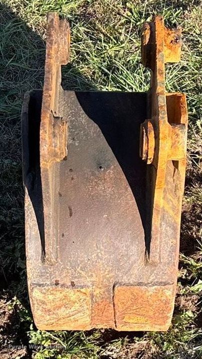 image for item ED2438 2005 Takeuchi TB135 mini excavator