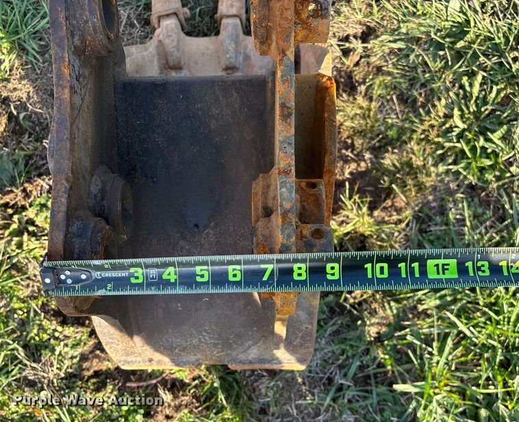 image for item ED2438 2005 Takeuchi TB135 mini excavator