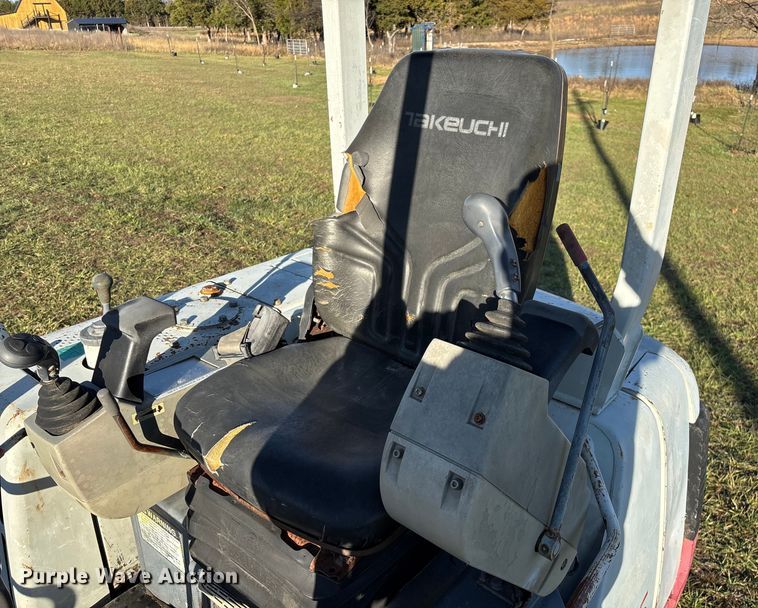 image for item ED2438 2005 Takeuchi TB135 mini excavator