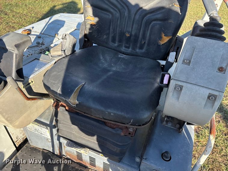 image for item ED2438 2005 Takeuchi TB135 mini excavator