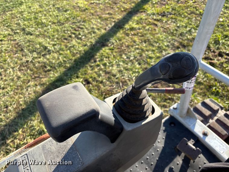 image for item ED2438 2005 Takeuchi TB135 mini excavator