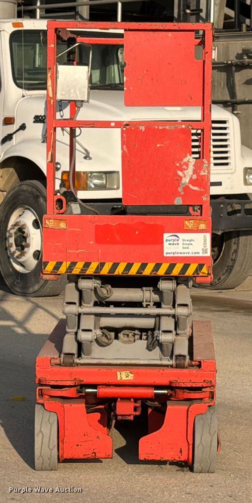 image for item ED5031 2012 SkyJack SJIII 3219 scissor lift