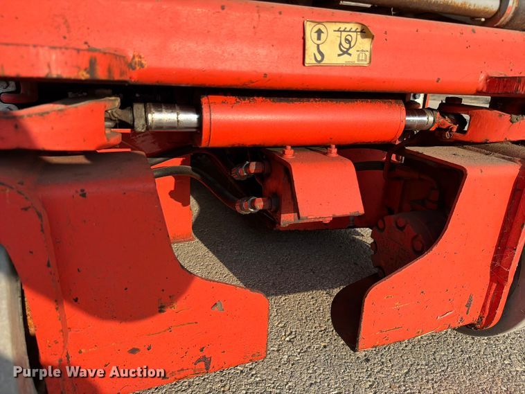 image for item ED5031 2012 SkyJack SJIII 3219 scissor lift