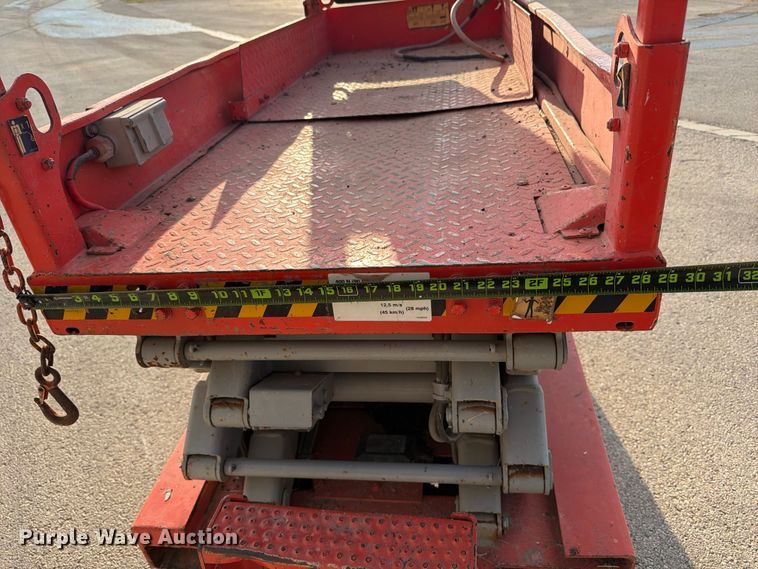 image for item ED5031 2012 SkyJack SJIII 3219 scissor lift