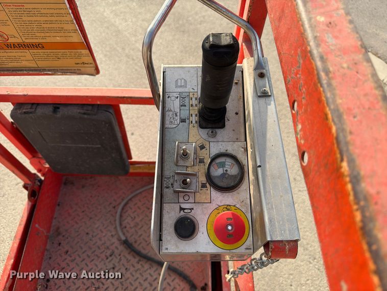 image for item ED5031 2012 SkyJack SJIII 3219 scissor lift