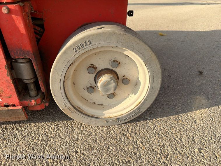 image for item ED5031 2012 SkyJack SJIII 3219 scissor lift