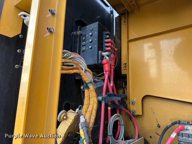 image for item ED5045 2016 Caterpillar 349F L excavator