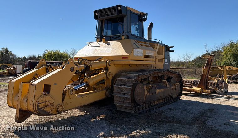 image for item ED5050 2004 John Deere 1050C dozer