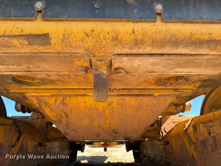 image for item ED5050 2004 John Deere 1050C dozer