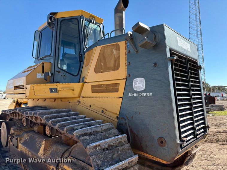 image for item ED5050 2004 John Deere 1050C dozer