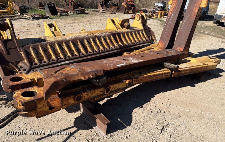 image for item ED5050 2004 John Deere 1050C dozer