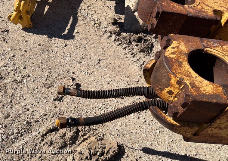 image for item ED5050 2004 John Deere 1050C dozer