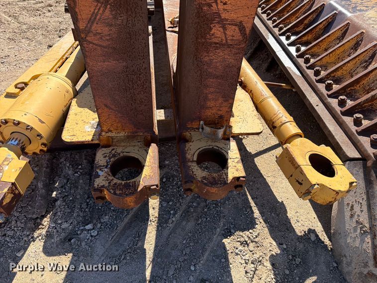 image for item ED5050 2004 John Deere 1050C dozer