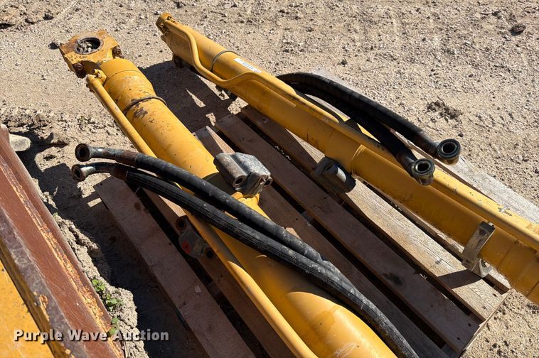 image for item ED5050 2004 John Deere 1050C dozer