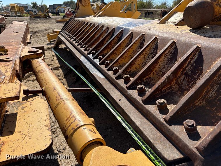 image for item ED5050 2004 John Deere 1050C dozer