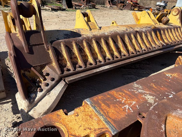 image for item ED5050 2004 John Deere 1050C dozer