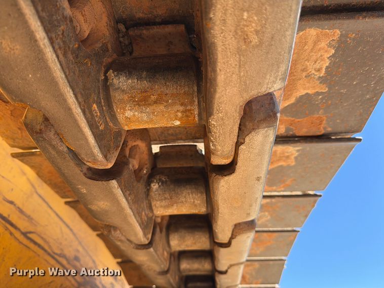 image for item ED5050 2004 John Deere 1050C dozer