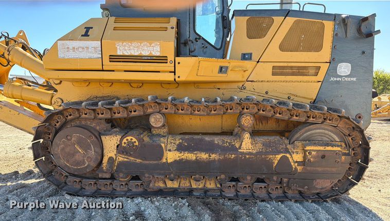 image for item ED5050 2004 John Deere 1050C dozer