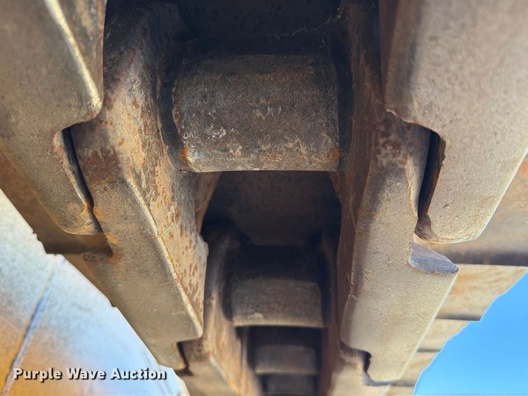 image for item ED5050 2004 John Deere 1050C dozer