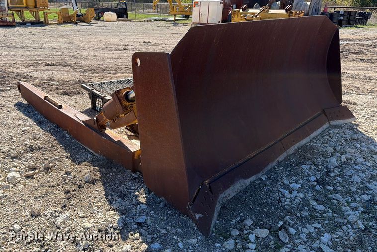 image for item ED5051 Caterpillar D6 SU dozer blade