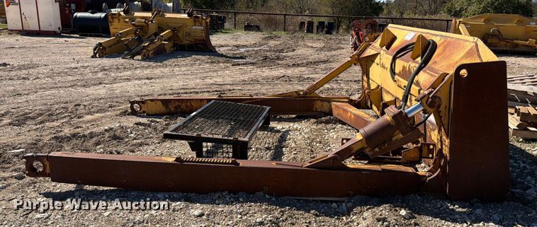 image for item ED5051 Caterpillar D6 SU dozer blade