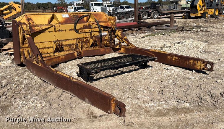 image for item ED5051 Caterpillar D6 SU dozer blade