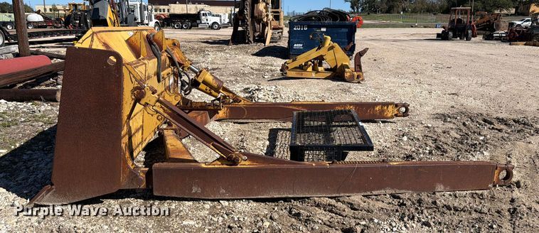 image for item ED5051 Caterpillar D6 SU dozer blade