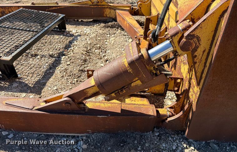 image for item ED5051 Caterpillar D6 SU dozer blade