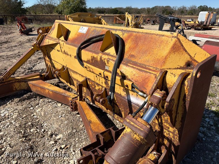 image for item ED5051 Caterpillar D6 SU dozer blade