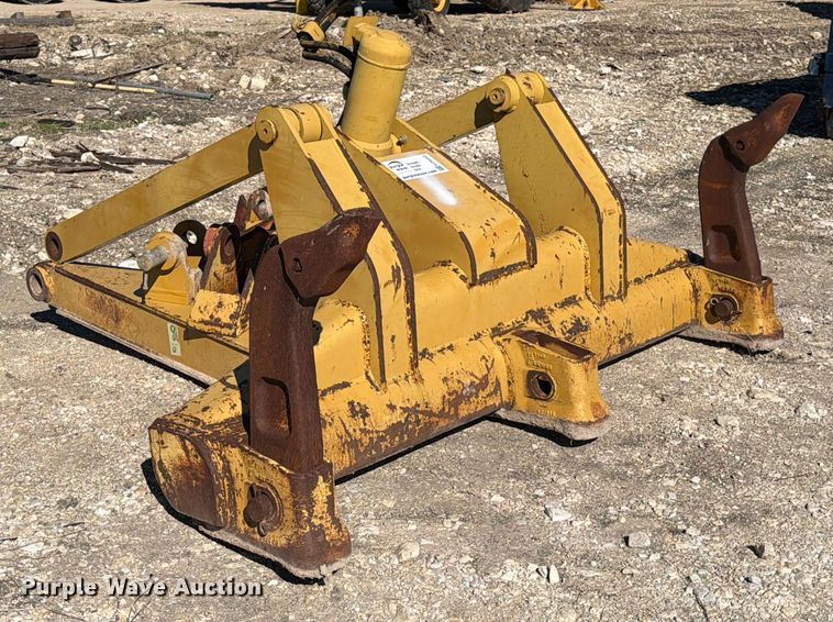 image for item ED5052 Caterpillar D6 MS ripper frame