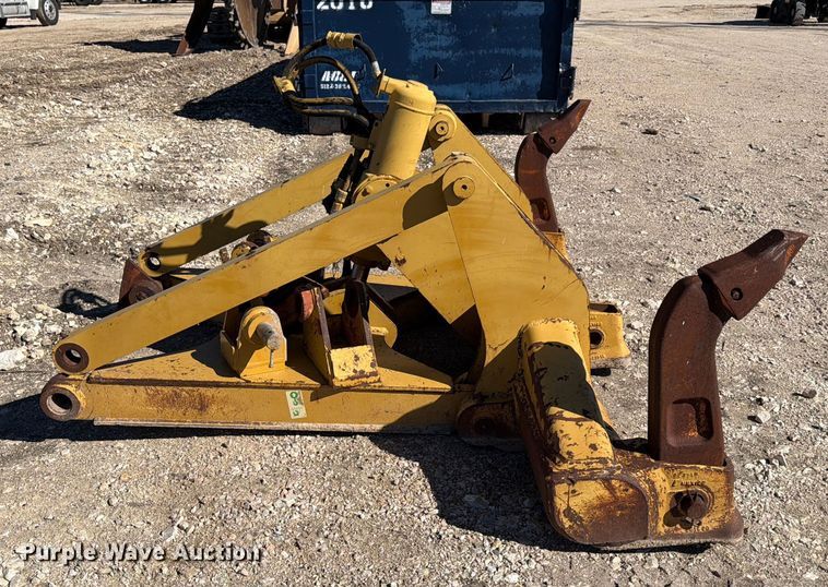 image for item ED5052 Caterpillar D6 MS ripper frame
