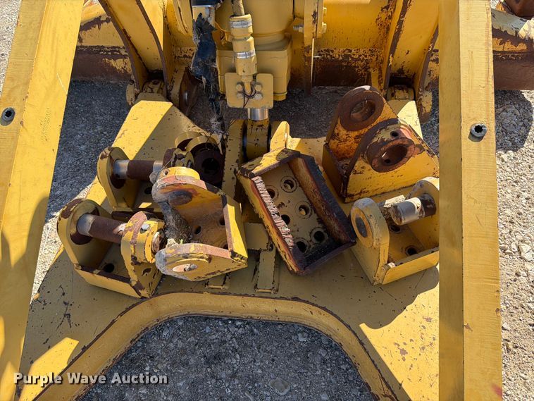 image for item ED5052 Caterpillar D6 MS ripper frame