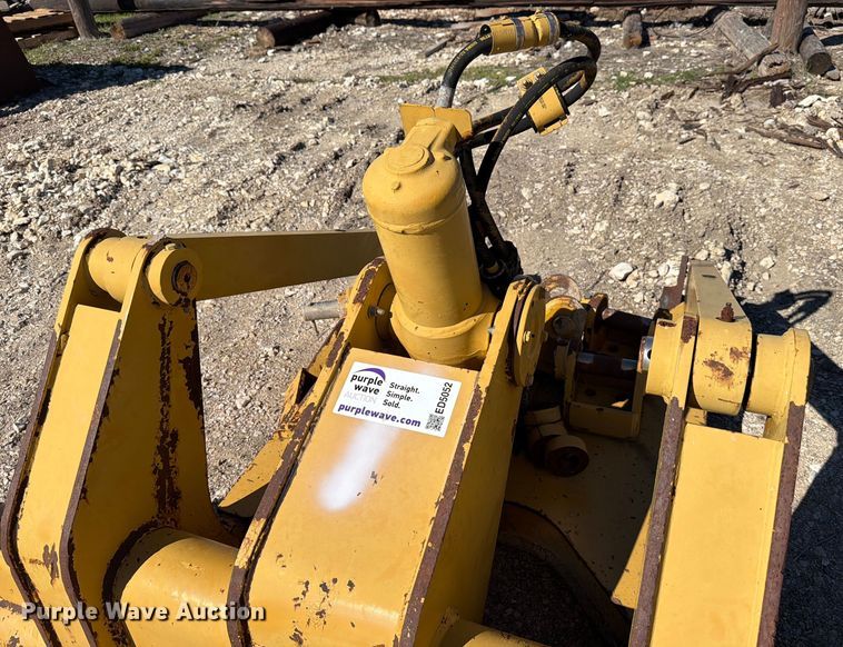 image for item ED5052 Caterpillar D6 MS ripper frame