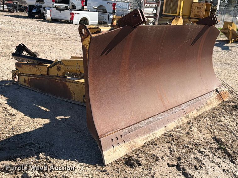image for item ED5053 Caterpillar dozer blade