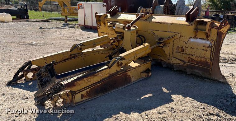 image for item ED5053 Caterpillar dozer blade