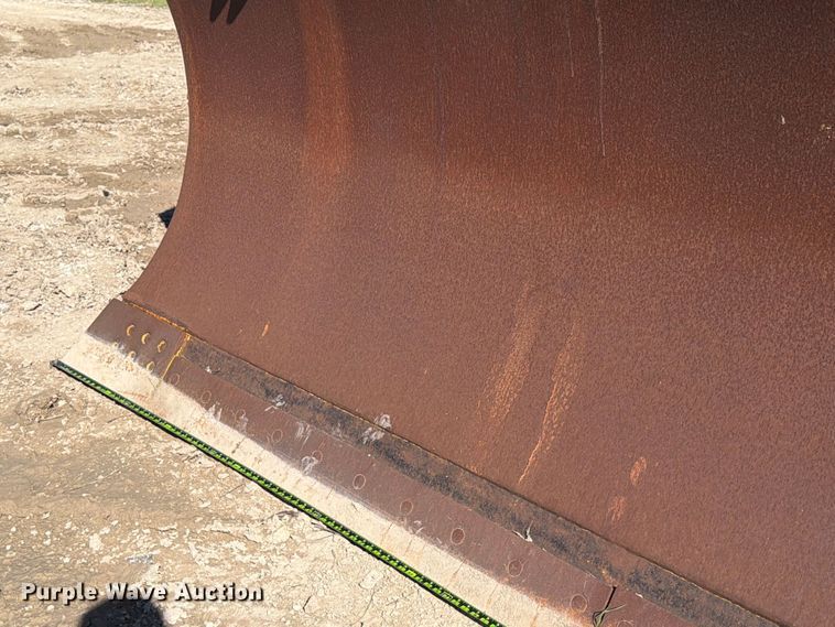 image for item ED5053 Caterpillar dozer blade