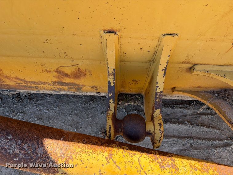 image for item ED5055 Caterpillar dozer blade