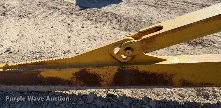 image for item ED5055 Caterpillar dozer blade
