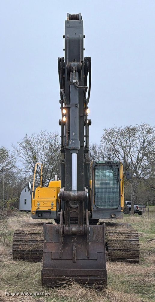 image for item ED5057 2002 Volvo EC360B LC excavator