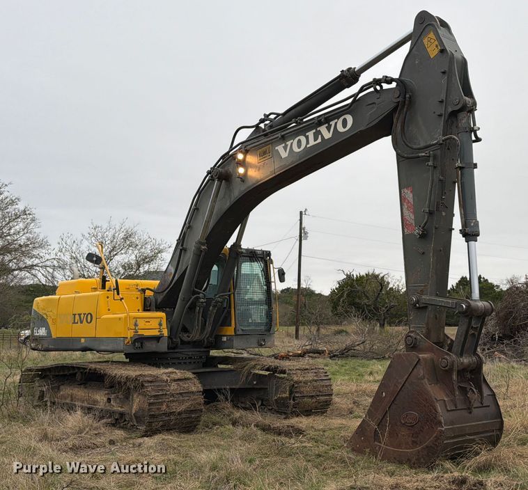 image for item ED5057 2002 Volvo EC360B LC excavator